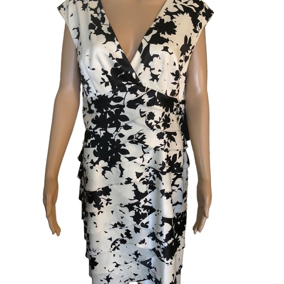 Willow Glenn New York Cocktail Dress - Picture 4 of 7